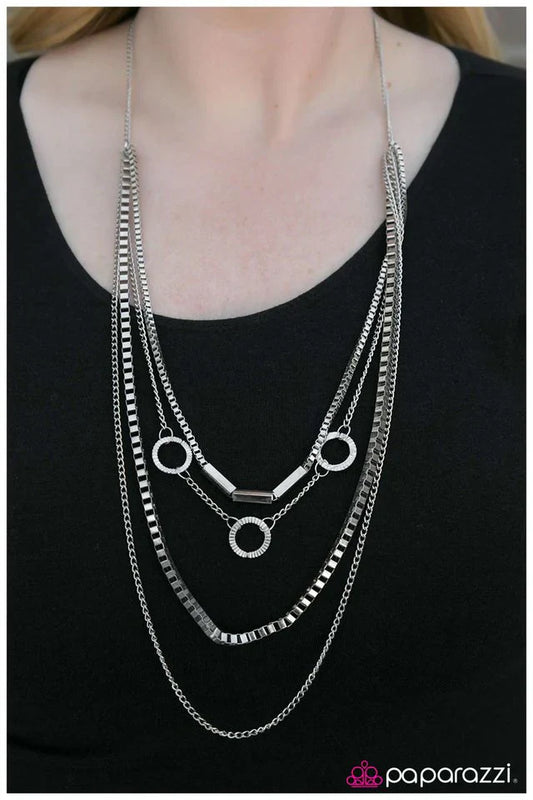 Paparazzi Necklace ~ Go Go Gadget - Silver