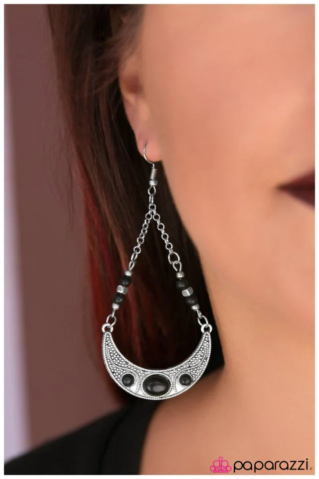 Paparazzi Earring ~ Not A Moment Too MOON - Black