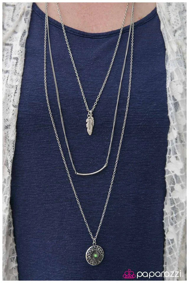 Paparazzi Necklace ~ She Can Fly! - Green