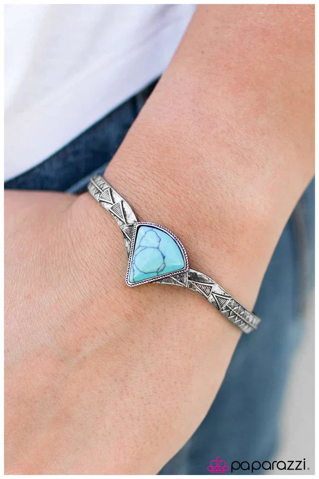 Paparazzi Bracelet ~ Swift As An Arrow - Blue