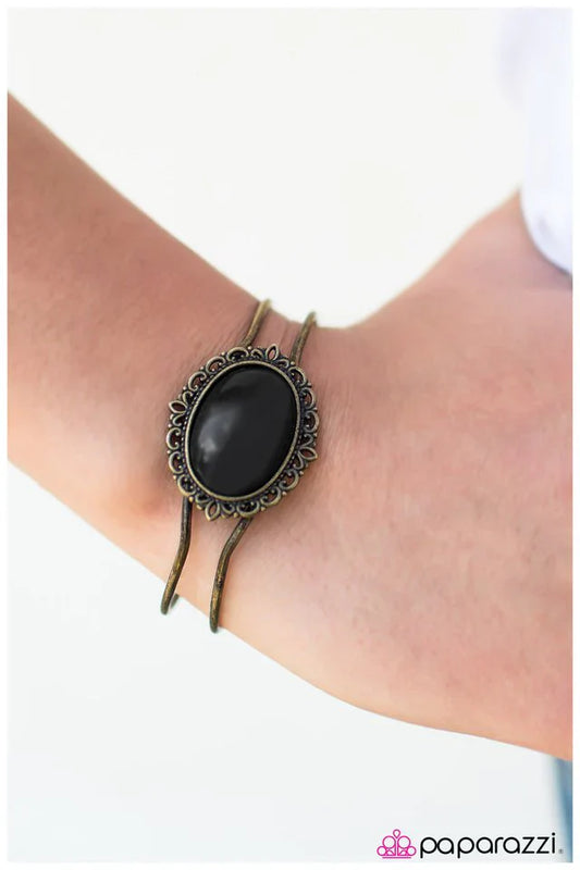 Paparazzi Bracelet ~ The Grand View - Black