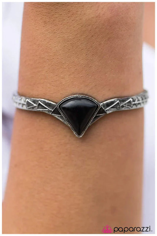 Paparazzi Bracelet ~ Swift As An Arrow - Black