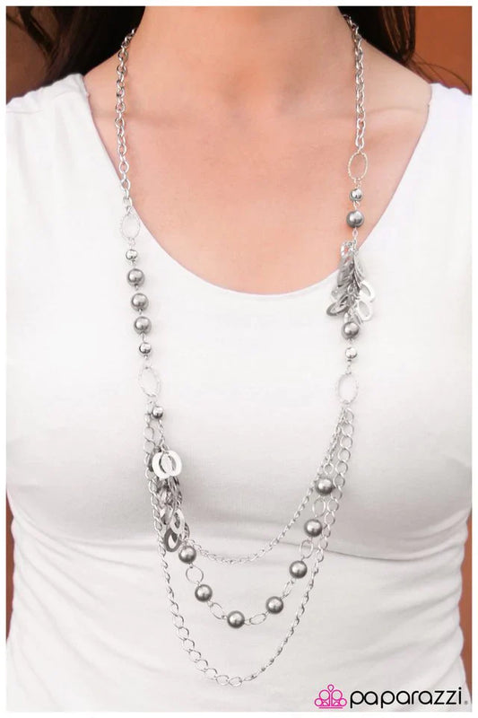 Paparazzi Necklace ~ Shake It Off - Silver