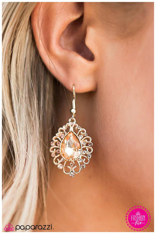 Paparazzi Earring ~ Baby, Youre So Classic - Gold
