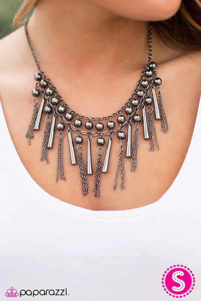Paparazzi Necklace ~ Strike Zone - Black
