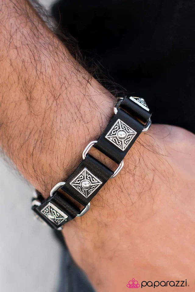 Paparazzi Bracelet ~ Ride On - Black