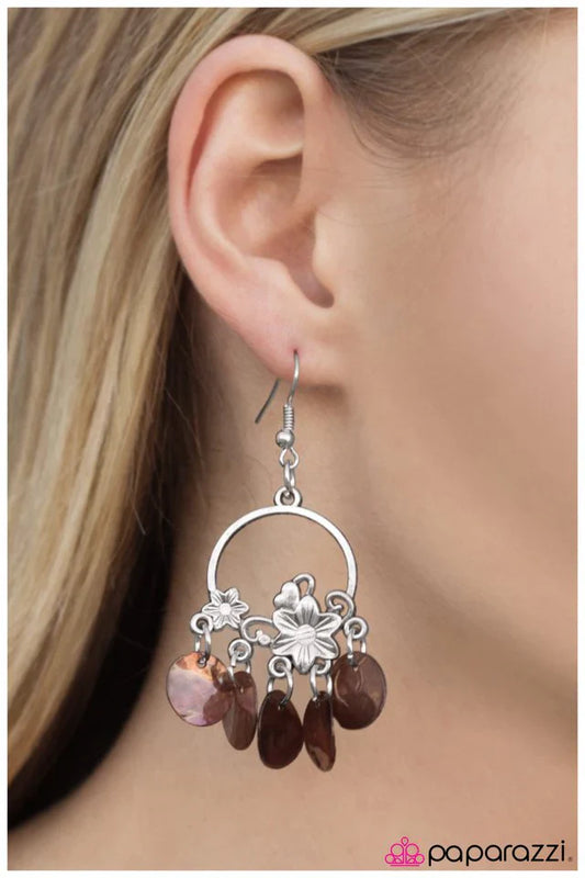 Paparazzi Earring ~ In One Shell Swoop - Brown
