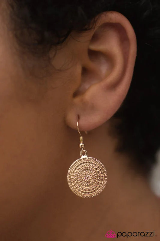 Paparazzi Earring ~ Radiant Rays - Gold