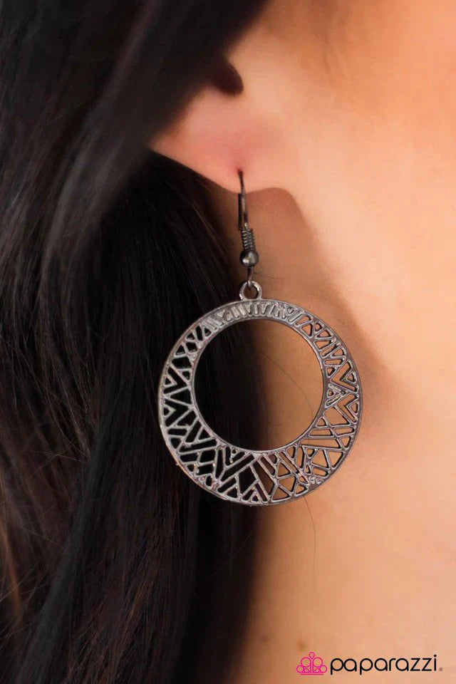 Paparazzi Earring ~ The Rising Sun - Black