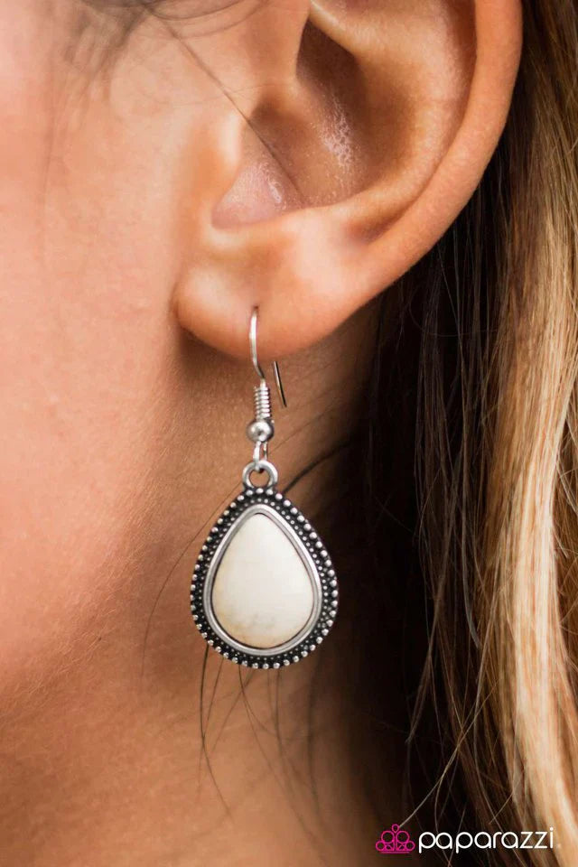 Paparazzi Earring ~ The Last Drop - White