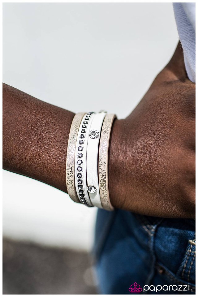 Paparazzi Bracelet ~ The Wimbledon - White