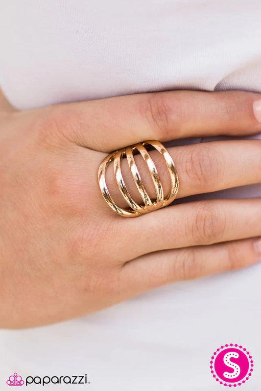 Paparazzi Ring ~ Bend In The Wind - Gold