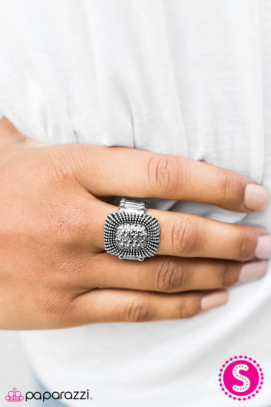 Paparazzi Ring ~ The Picture Show  - Silver