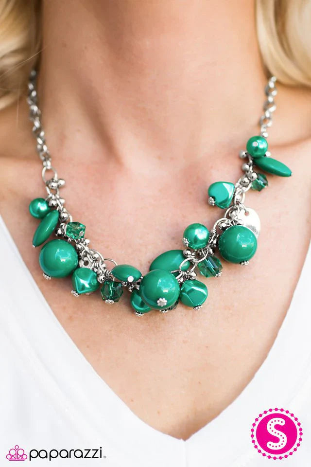 Paparazzi Necklace ~ Hollywood Starlet - Green