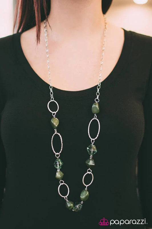 Paparazzi Necklace ~ Dream Vacation - Green