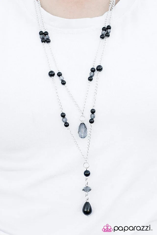 Paparazzi Necklace ~ On Cloud Nine - Black