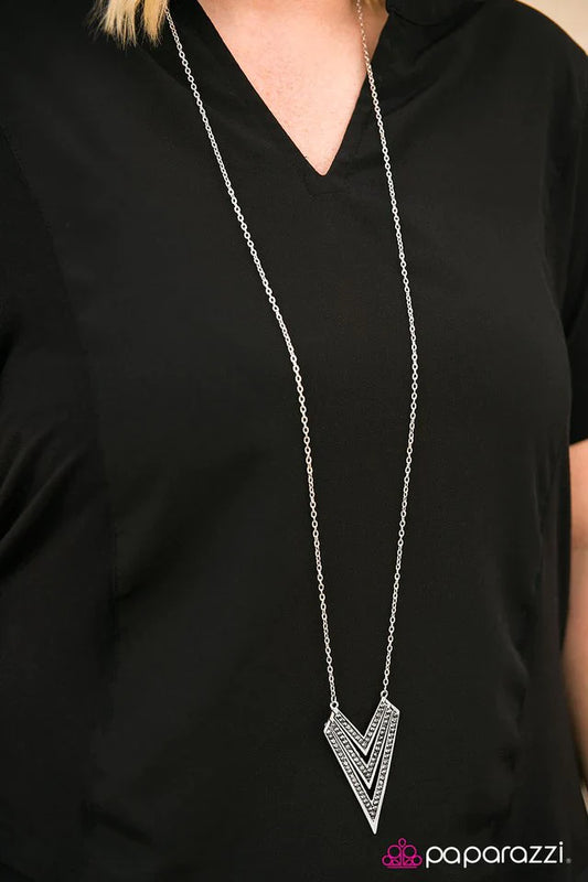 Paparazzi Necklace ~ When Lightning Strikes - Silver