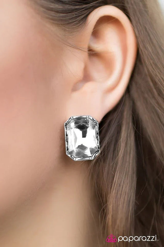 Paparazzi Earring ~ A Glamorous Evening - White