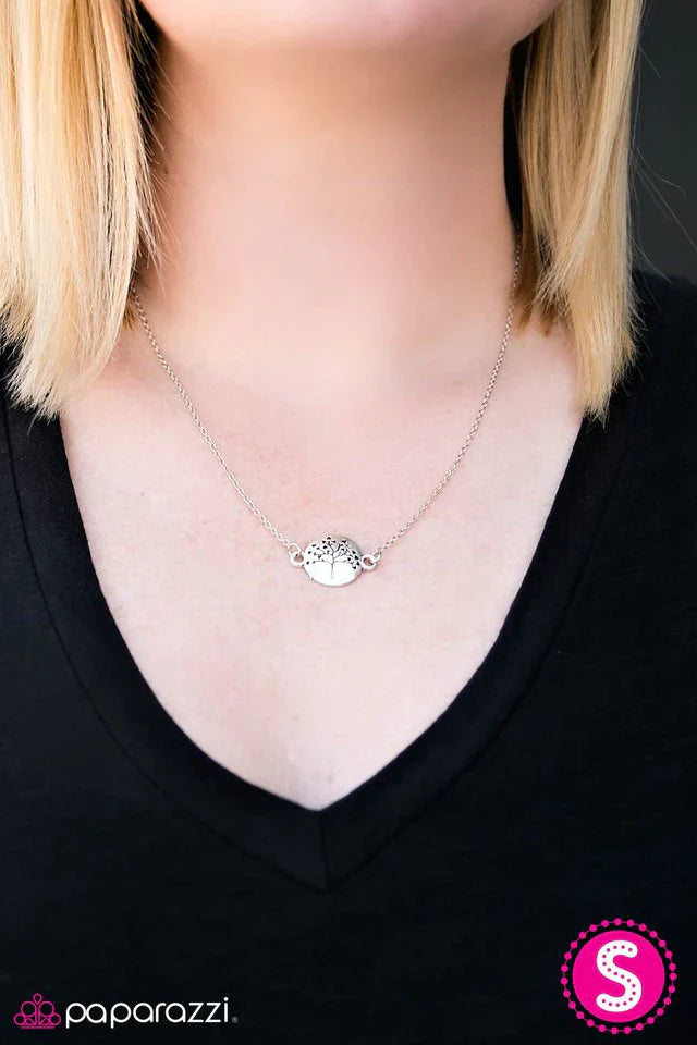 Paparazzi Necklace ~ Strong Roots - Silver