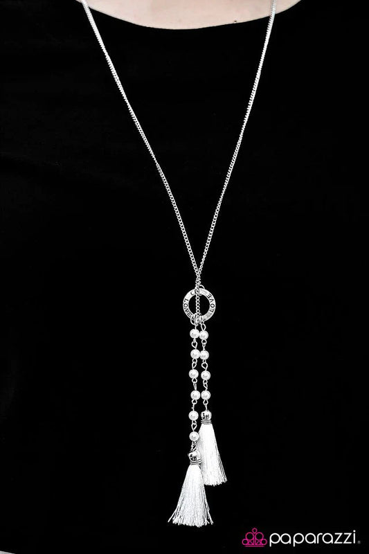 Paparazzi Necklace ~ Love Awaits - White