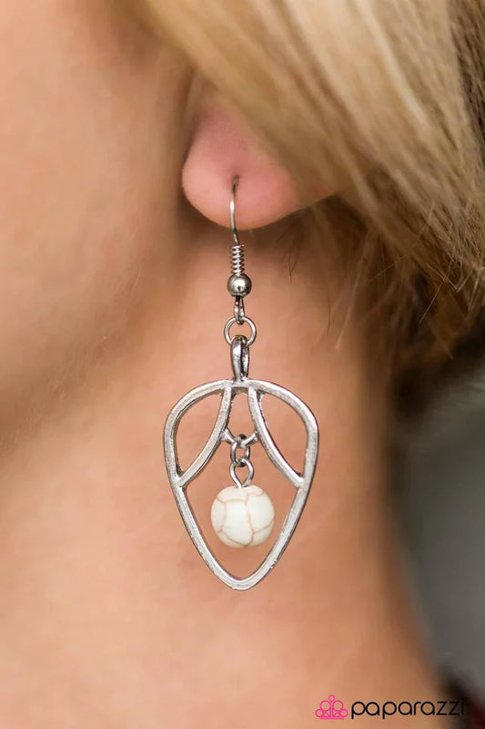 Paparazzi Earring ~ Jitterbug - White