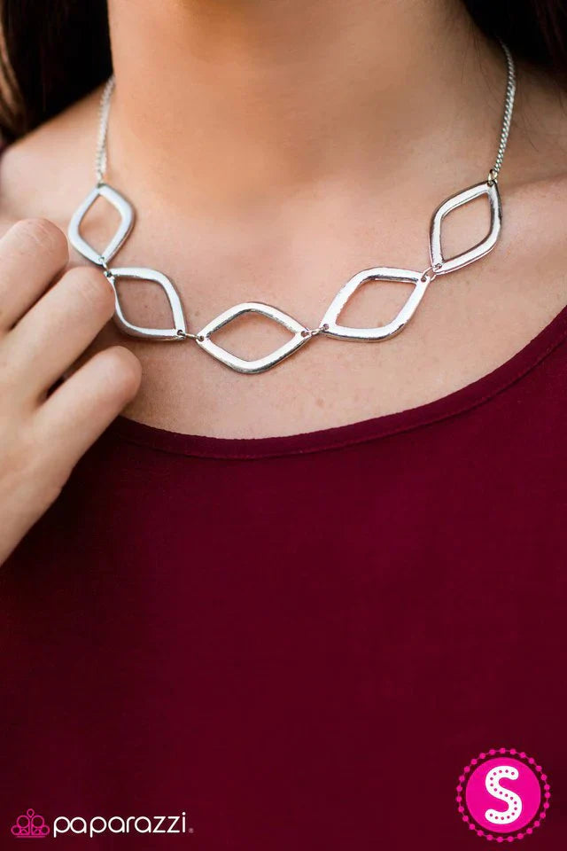 Paparazzi Necklace ~ My Eyes Are Playing Tricks On Me - Silver