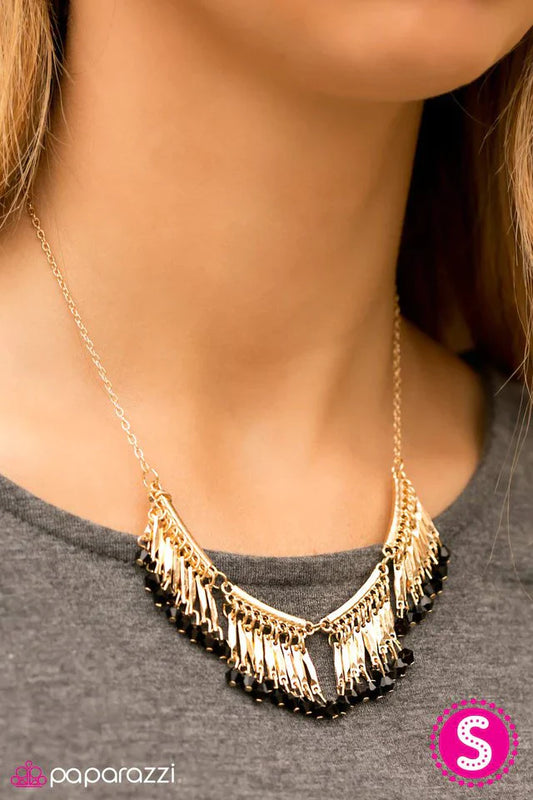 Paparazzi Necklace ~ All Roads Lead To Rome - Gold