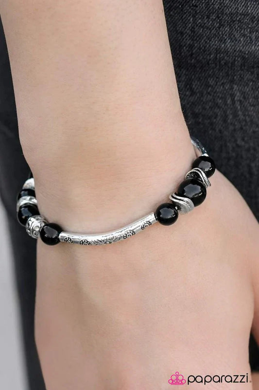 Paparazzi Bracelet ~ Waltz Of The Flowers - Black