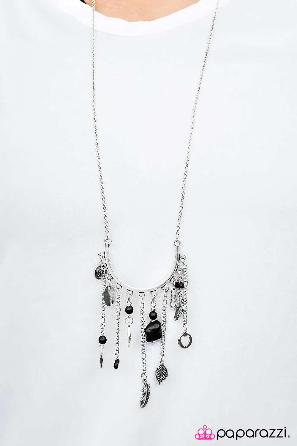 Paparazzi Necklace ~ Lady Luck - Black