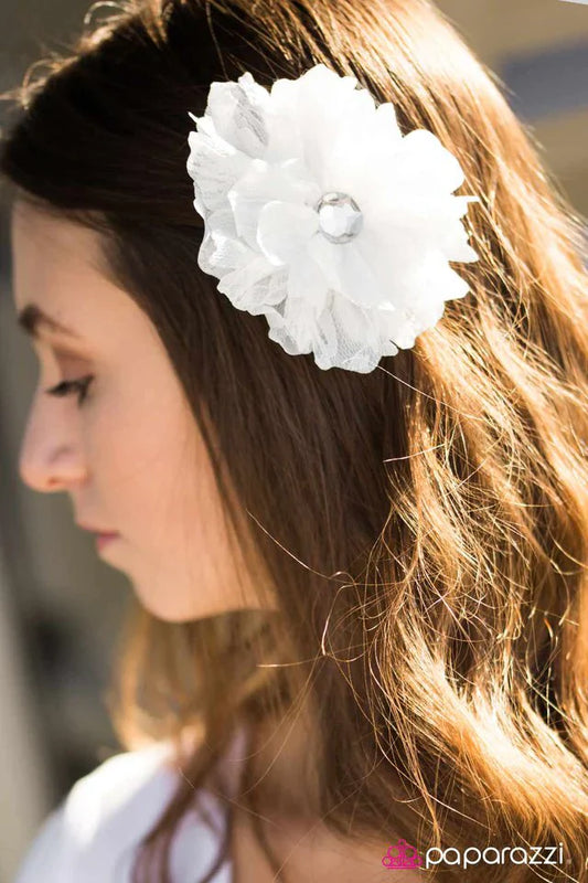 Paparazzi Hair Accessories ~ Best LACE Forward - White