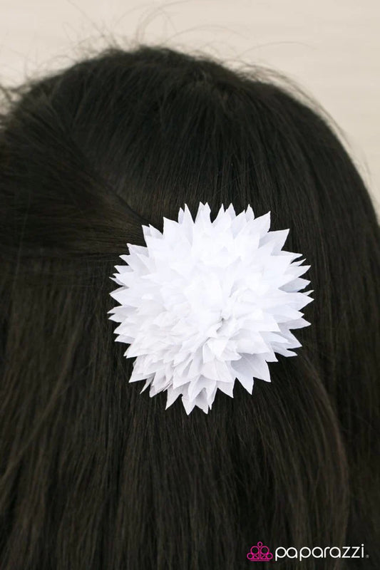 Paparazzi Hair Accessories ~ Skipped A Beat - White