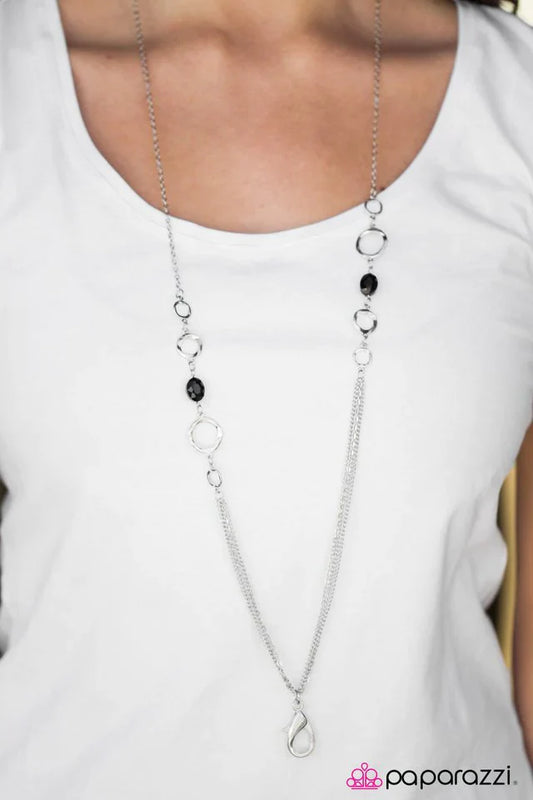 Paparazzi Necklace ~ Regal Radiance - Black