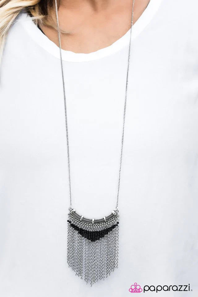 Paparazzi Necklace ~ Down In The Valley - Black