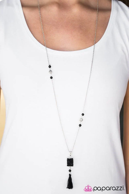 Paparazzi Necklace ~ Taste Of India - Black