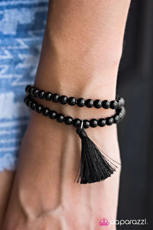 Paparazzi Bracelet ~ Surprise Voyage - Black