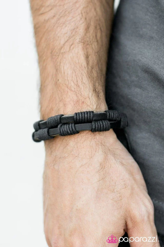 Paparazzi Bracelet ~ Rogue One - Black