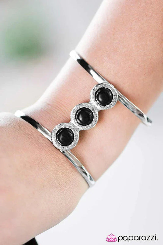 Paparazzi Bracelet ~ Mountain Air - Black