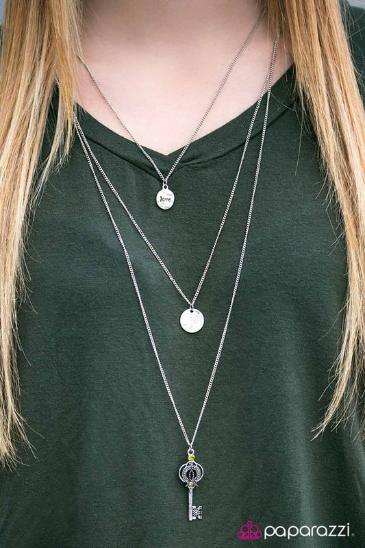 Paparazzi Necklace ~ The Key To Love - Green