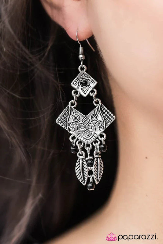Paparazzi Earring ~ Soul Music - Black