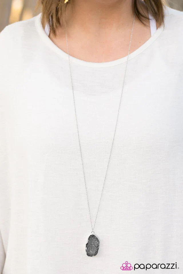 Paparazzi Necklace ~ Glitter Girl - Silver