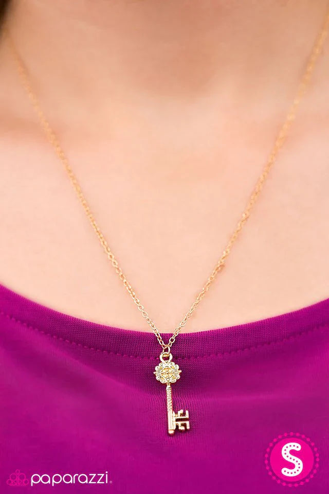 Paparazzi Necklace ~ Best Kept Secret - Gold