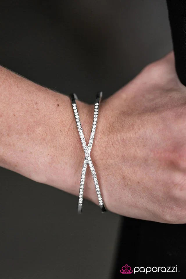 Paparazzi Bracelet ~ Thunderstorm - White