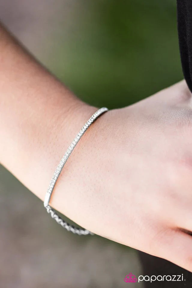 Paparazzi Bracelet ~ Glitter Empire - White