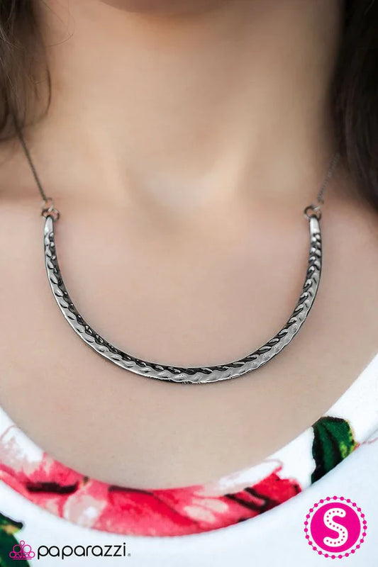 Paparazzi Necklace ~ Bull-Headed - Black