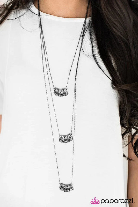 Paparazzi Necklace ~ Roman Empress - Black