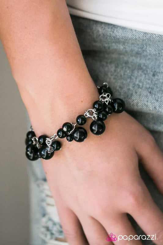 Paparazzi Bracelet ~ Out To Sea - Black