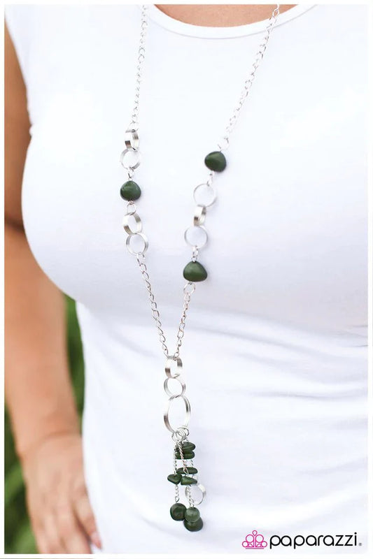 Paparazzi Necklace ~ Piece of Mind - Green