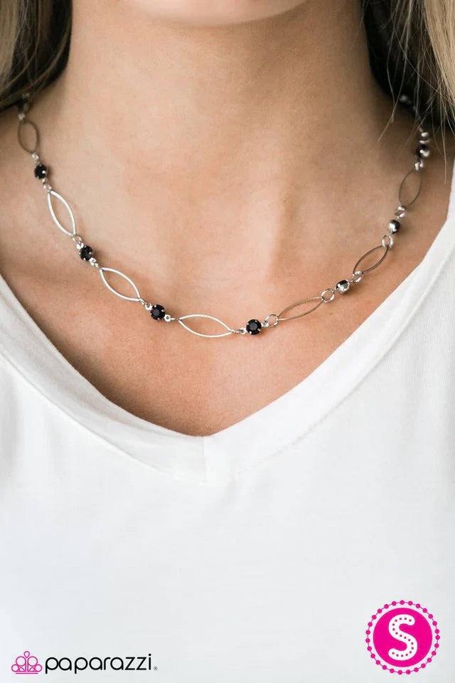 Paparazzi Necklace ~ A Touch Of Class - Black