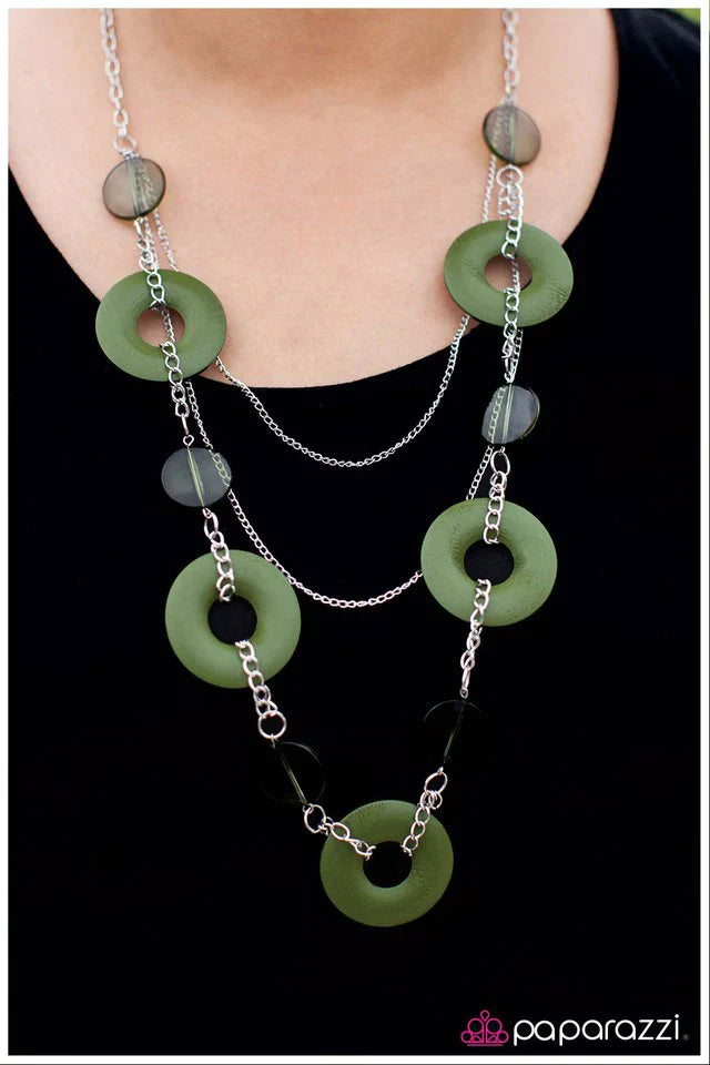 Paparazzi Necklace ~ Going Green - Green