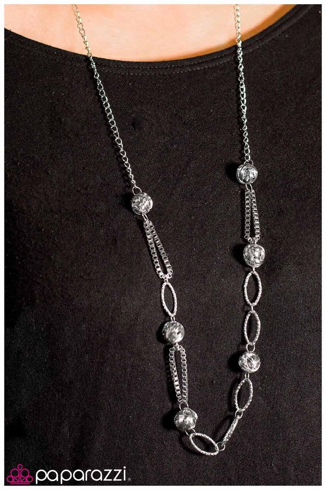 Paparazzi Necklace ~ Keep It Under Wraps - Silver